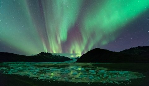 Norðurljós við Heinabergsjökul. Ljósmynd: Þorvarður Árnason.